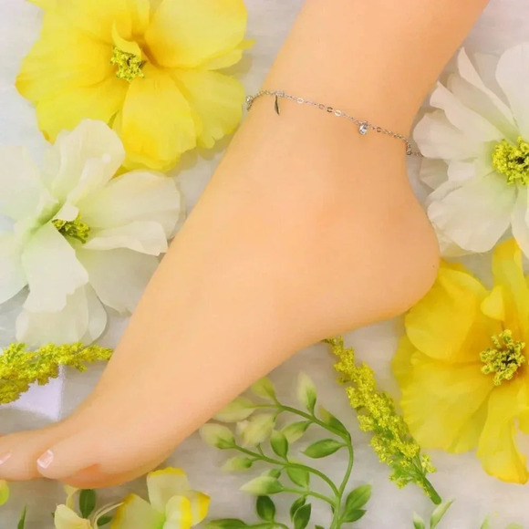 Minimalist Anklet, Sleek & Modern Design, Women’s Fashion, YC110302-A - Picture 9 of 10